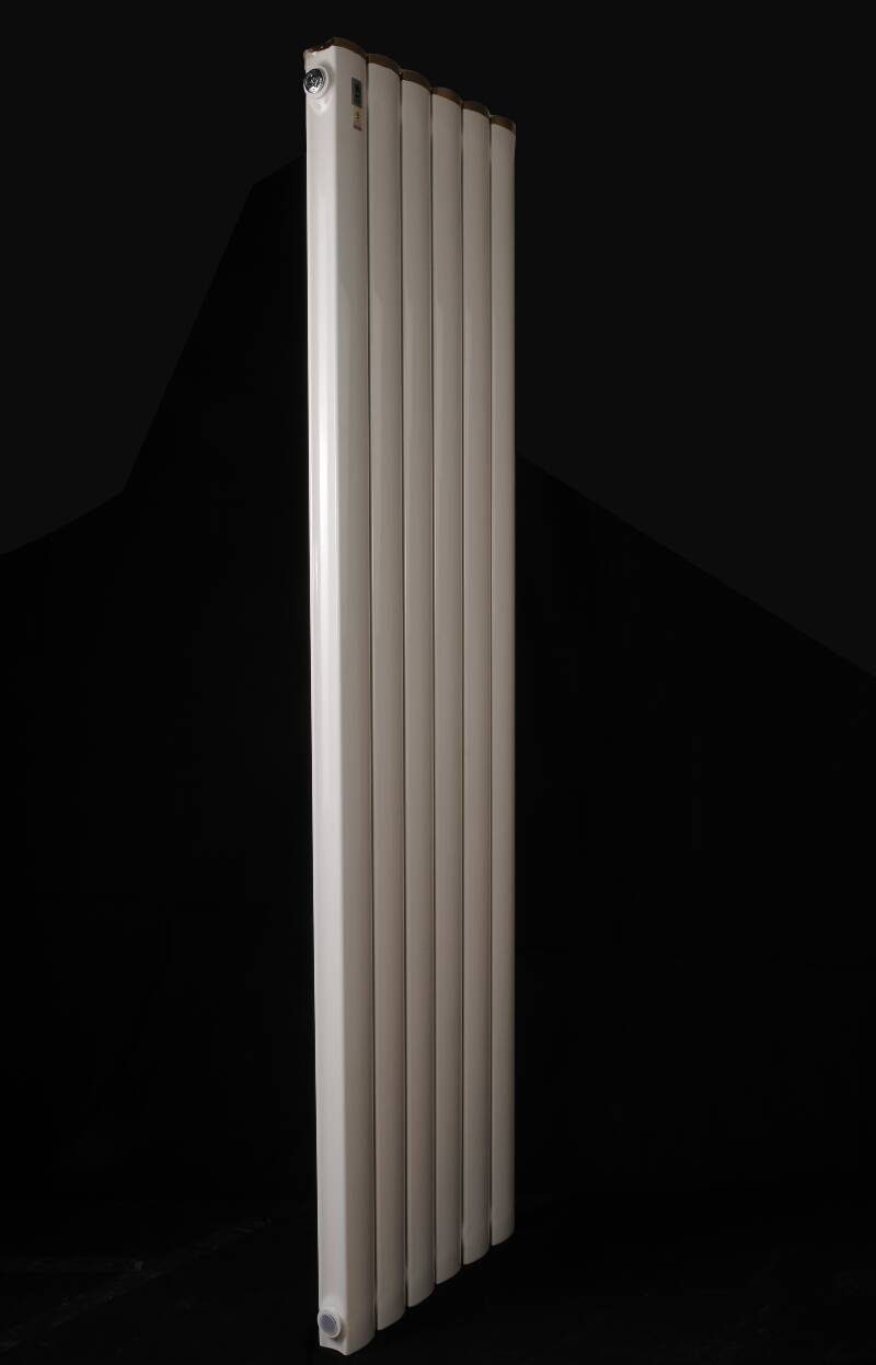 北京暖气片价格首先考虑材质，与此同时注重品牌的选择，暖气片十大品牌金旗舰暖气片是首选！